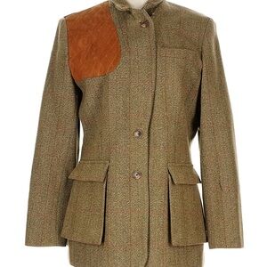 Orvis Olive Tweed Jacket with Brown Suede Shoulder Patch